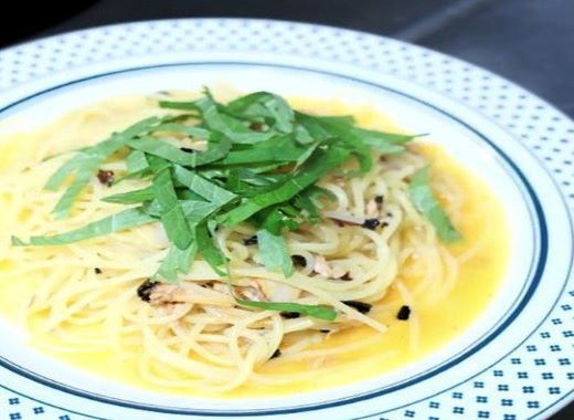 ★レシピ動画★【さっぱりおいしい】手作り塩ソースで作る「紀州梅とツナのペペロンチーノ」